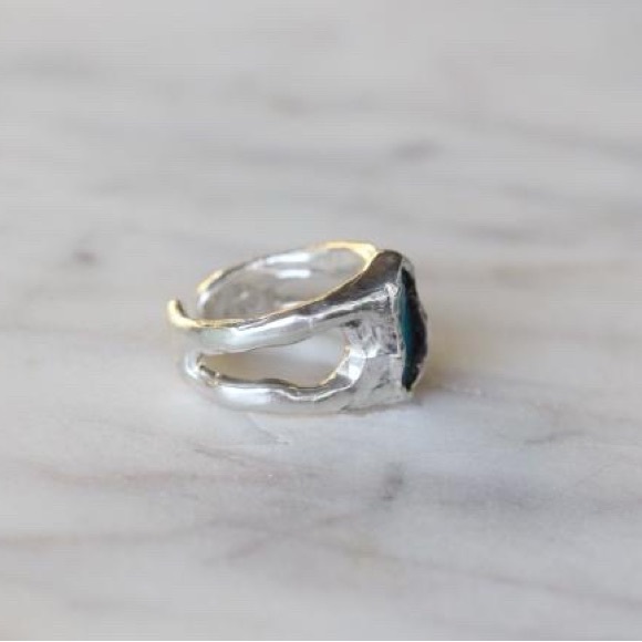 Sterling Silver and Opal Ring - Picture 4 of 11